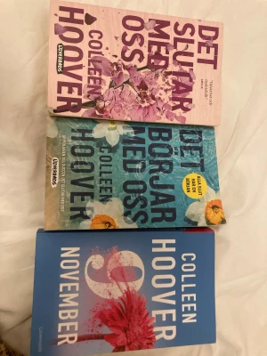 Tre Colleen hoover böcker - Tre super bra böcker, älskade allihopa reckomenderar! Alla är på svenska. Har läst ut dom så tänkte sälja. Kan köpas enskilda också! 40kr styck