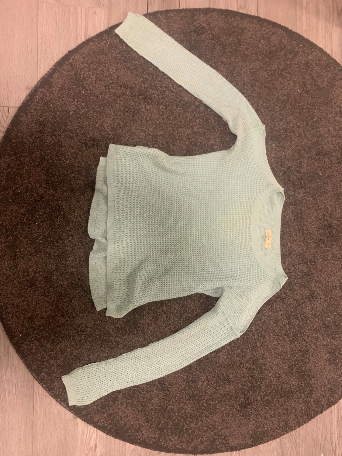 Stickad tröja med bara axlar från Hollister