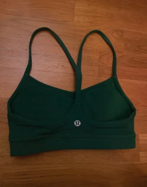 Lululemon sport bh - Super fin nästa helt ny! I jättefin grön färg i storlek xs/xxs💚
