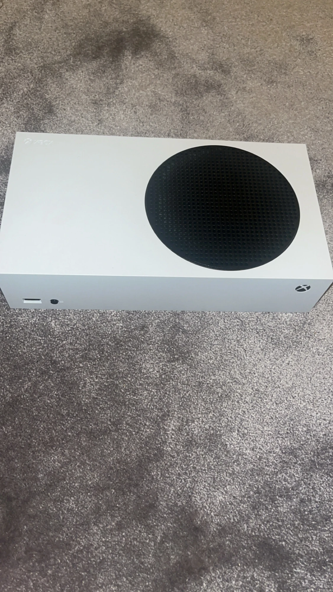 Säljer Xbox Series S + 2 stycker hand kontroller! - 1