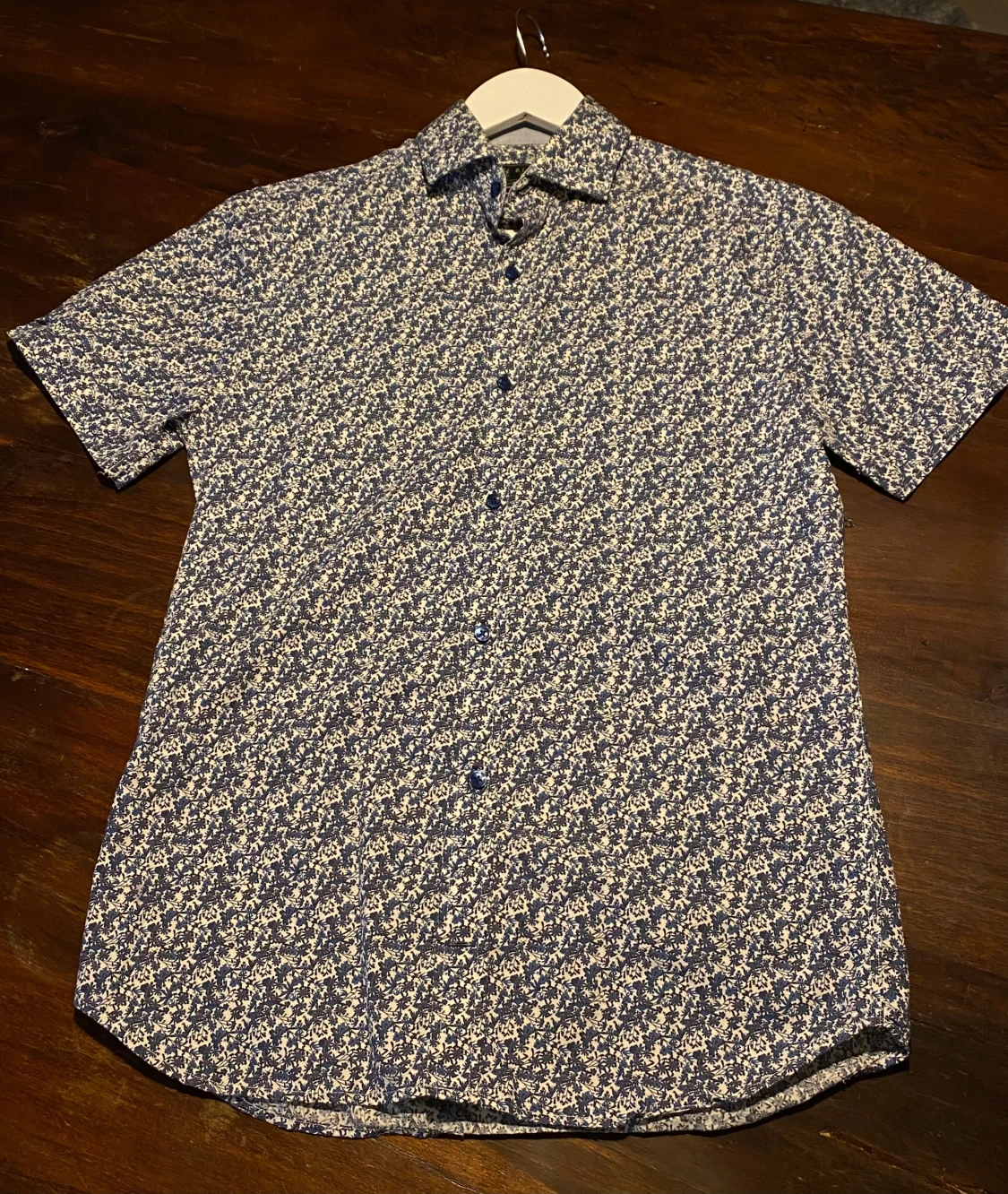 Blommig kortärmad skjorta från Riley - 3