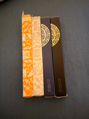 Yara Eau de Parfum 35 ml  - Parfympennor  från Yara i smidig 35ml storlek. Flaskorna ör endast luktade på men ingen va min doft,  2 herr dofter blå och svart ! Alla för 220