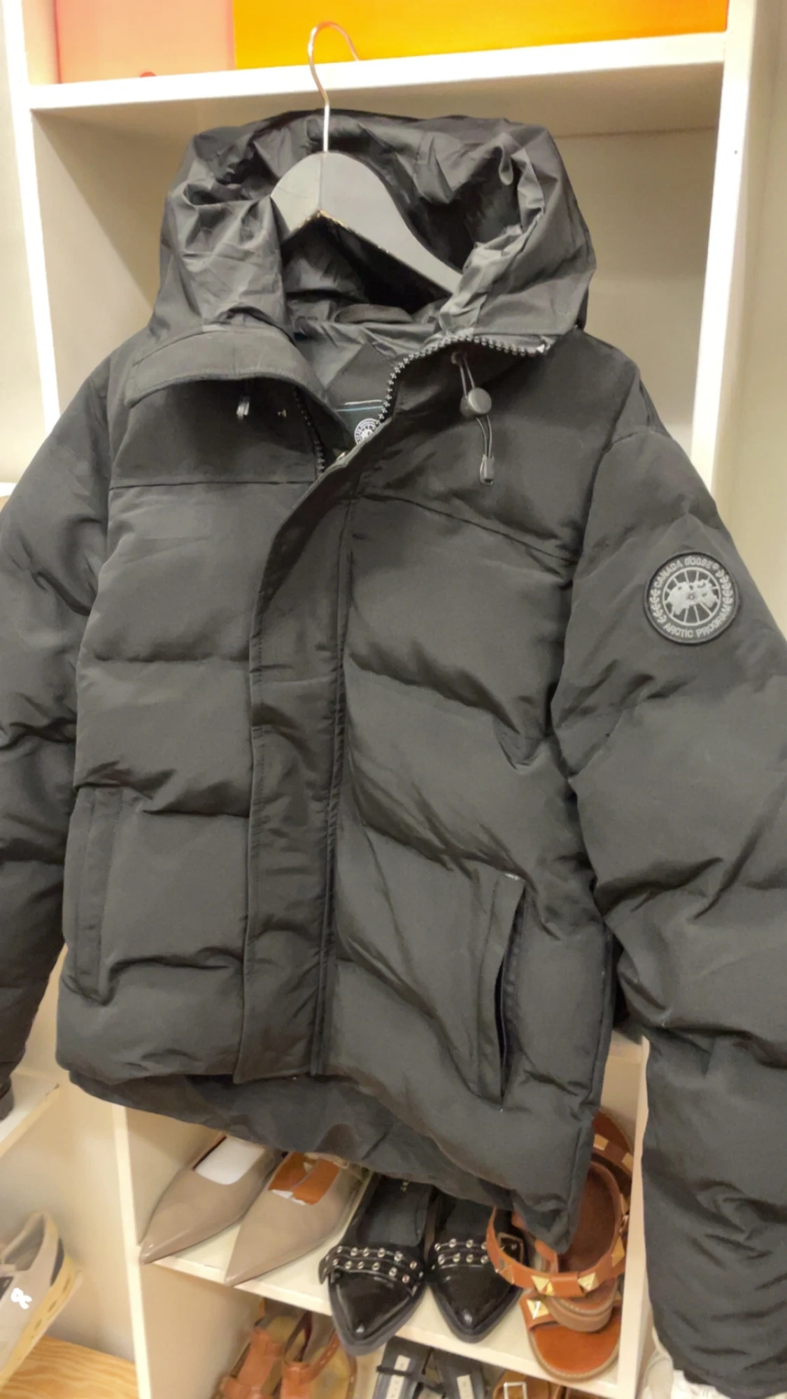 Svart pufferjacka från Canada Goose