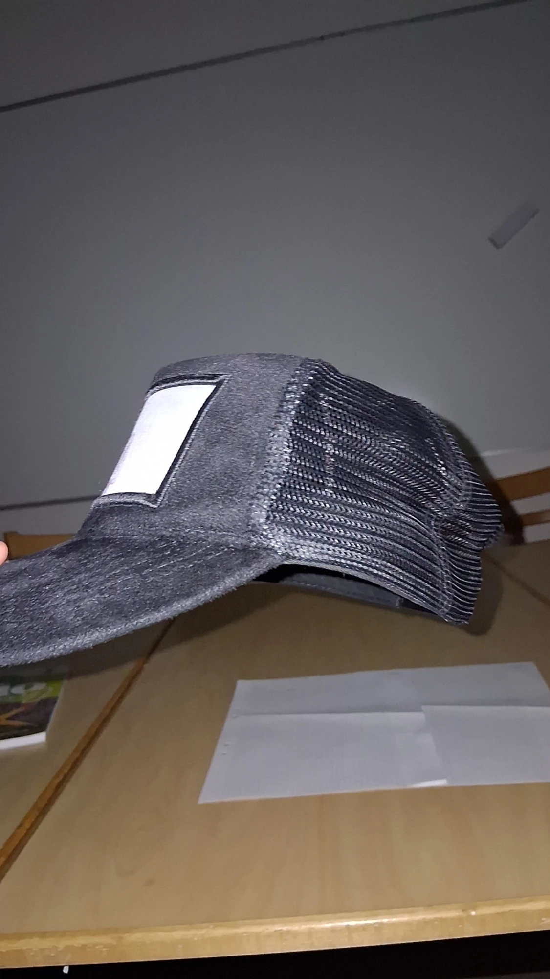 Svart truckerkeps med tryck - 1