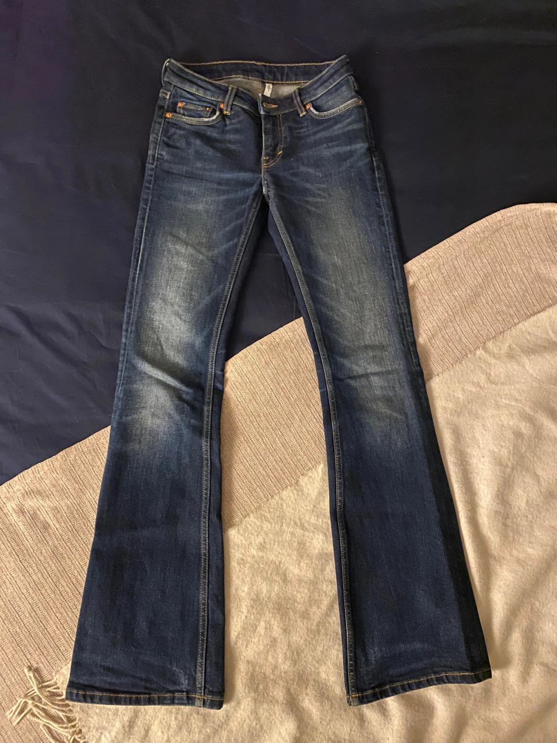 Weekday Flame Low Flared Jeans blå