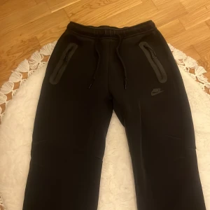 Nike traksuit byxor - Fint skick, storlek S