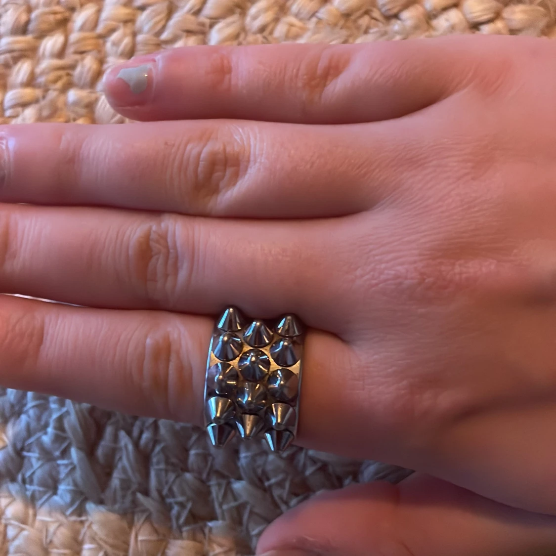 En fin Edblad nitring i färgen silver. Superpopluär och super fin, passar till allting!!  - 3