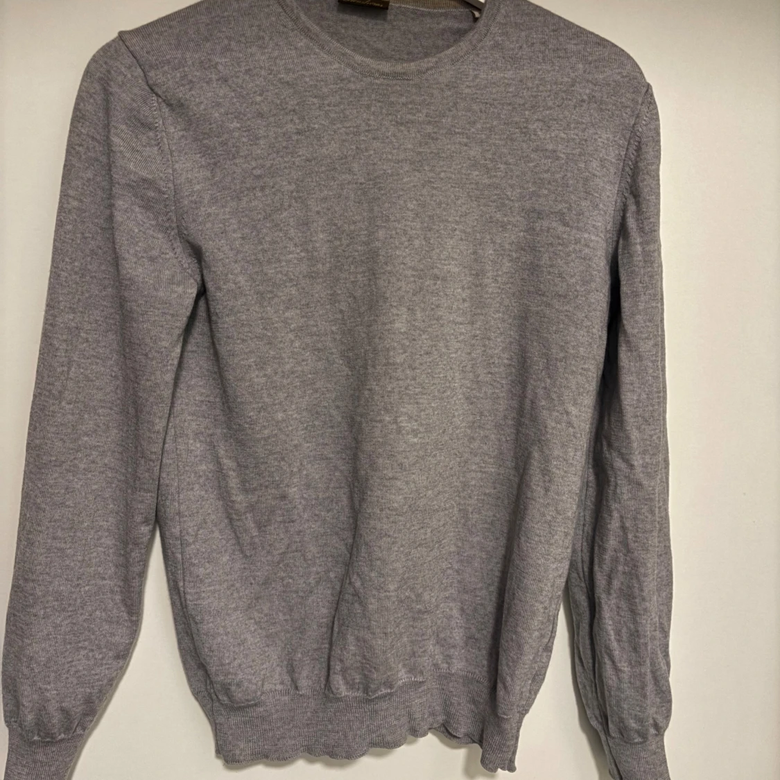 Grå stickad tröja från Stenströms