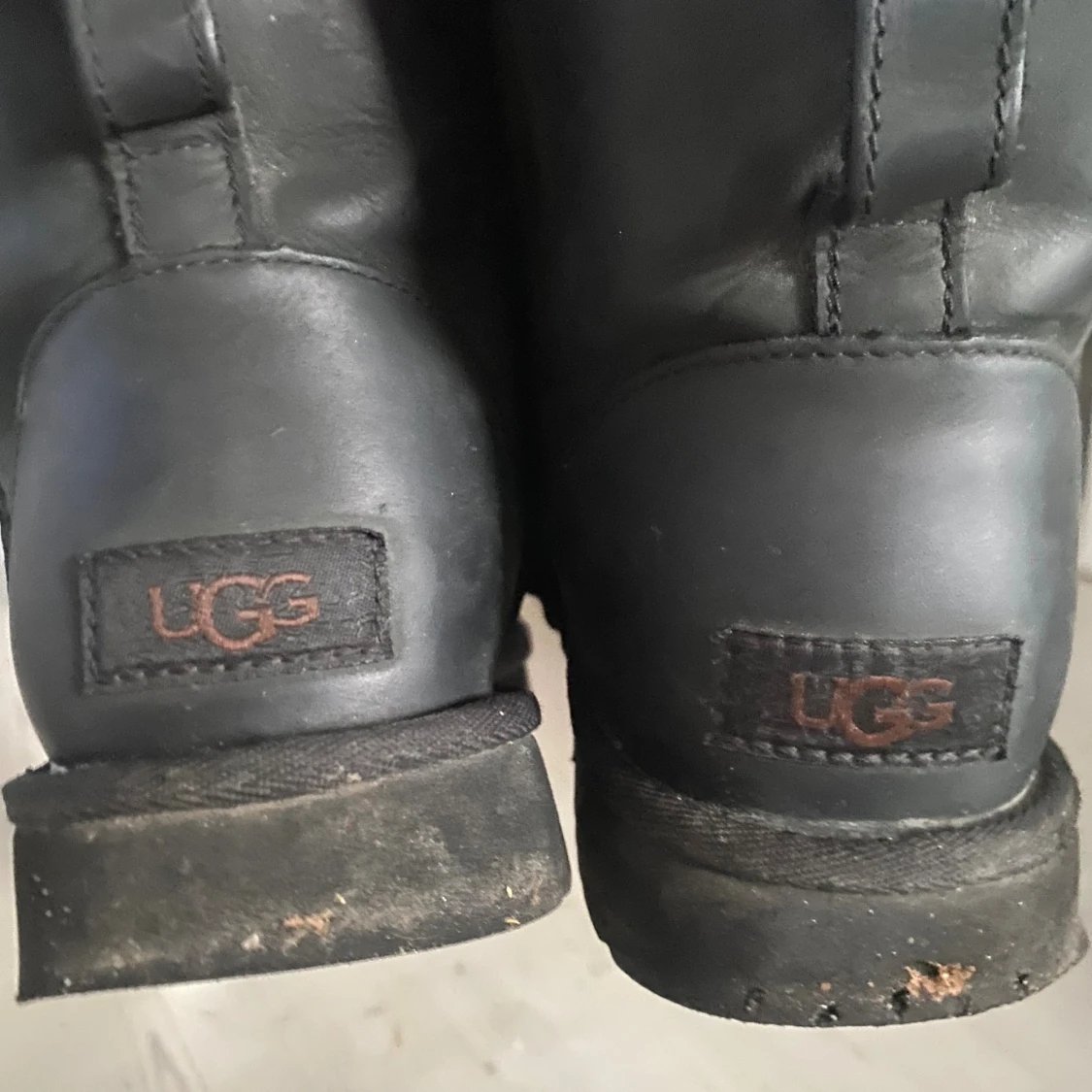 Svarta uggs storlek 39 - 1