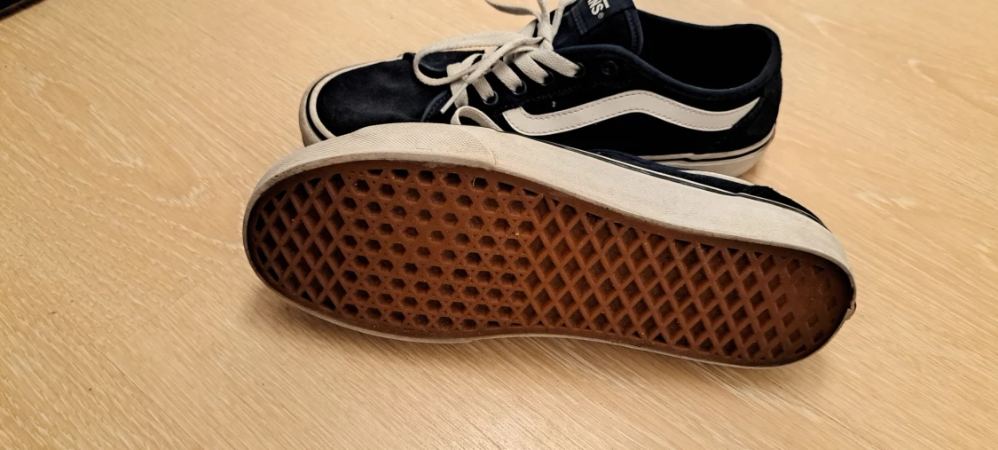 Svarta Vans sneakers strl 41 - 2