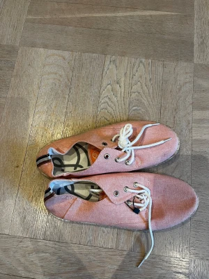 Skor från Linear - Tygskor från Linear storlek 42