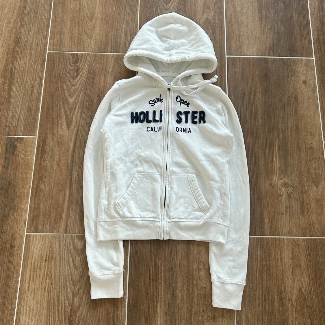 Hollister zip - 1