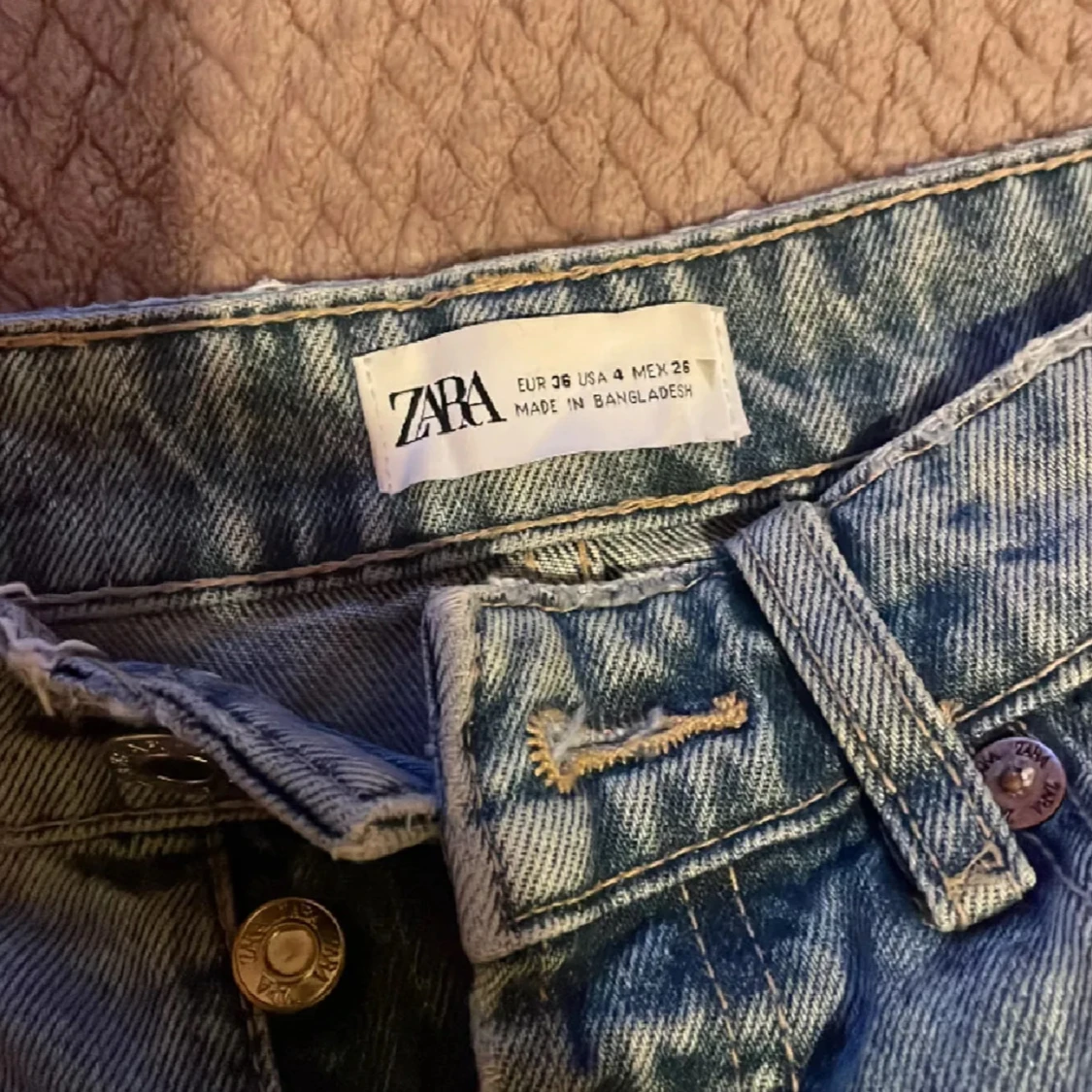 Blå raka jeans från Zara - 1