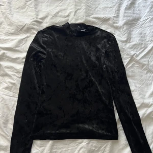 Svart tröja - Passar perfekt till nyår eller kalas! Använd ca 1 gång
