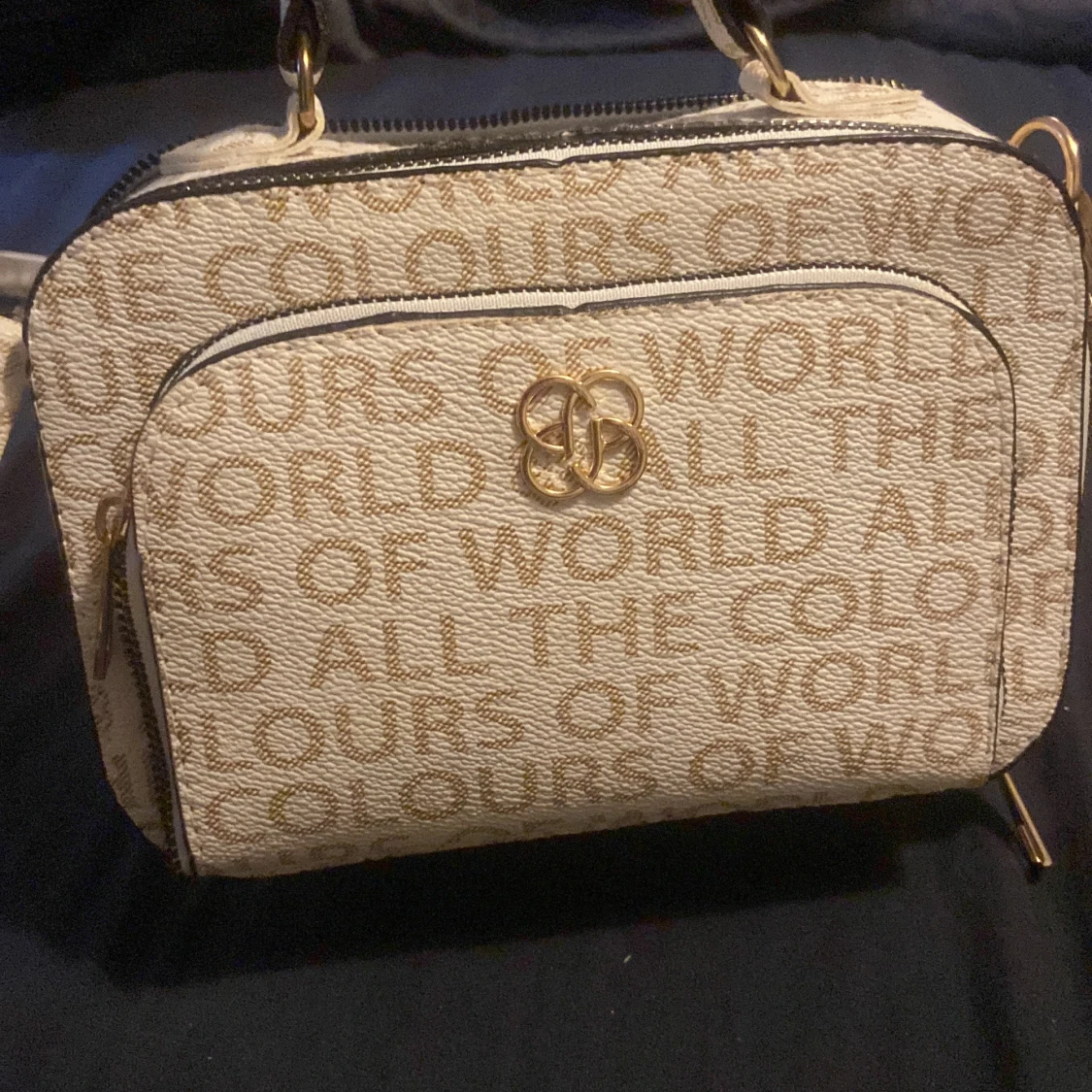 LOEWE handbänska  - 1