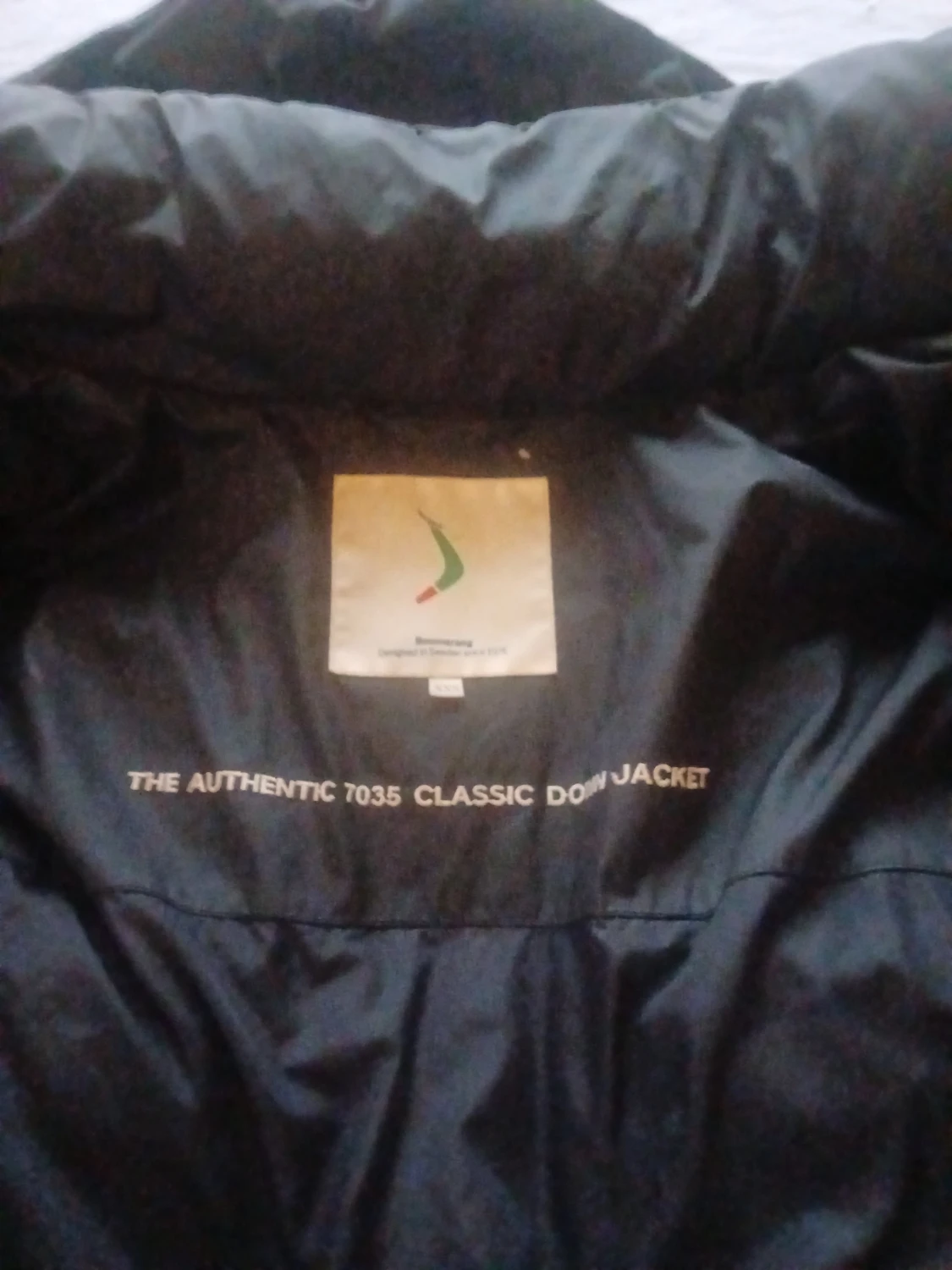 Svart dunjacka med huva från boomarang  - 1