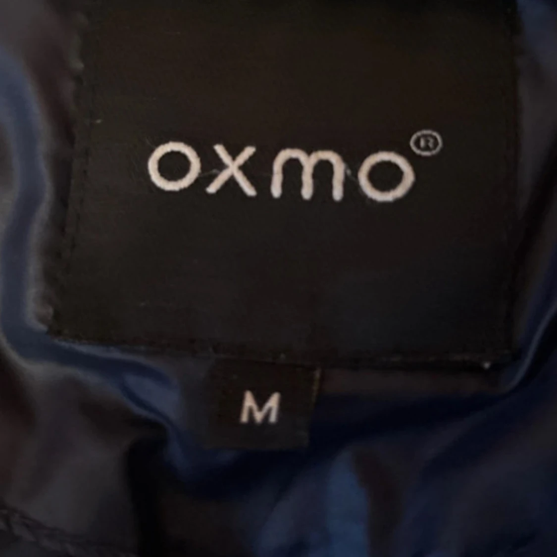 Mörkblå pufferjacka från Oxmo - 3