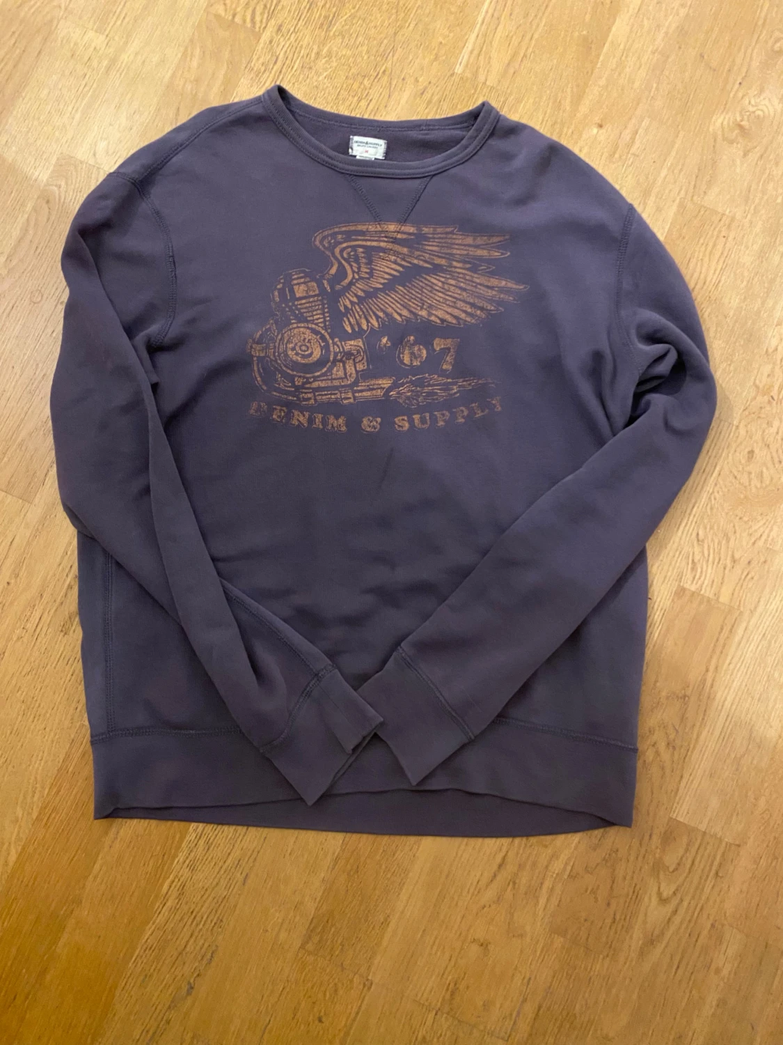 Mörklila sweatshirt från Ralph Lauren