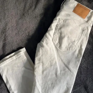 Slim jeans  - Slim jeans - Jack&jones - Modell: Glenn - Storlek: W28/L32 - Nypris: 899kr - Mitt pris: 199kr - hör av dig vid funderingar 💫 