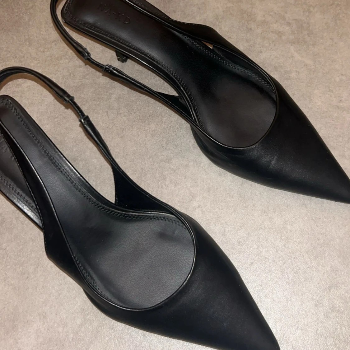 Svarta pumps med spetsig tå - 3