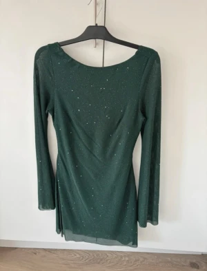 Festklänning  - Från Shein, storlek M✨