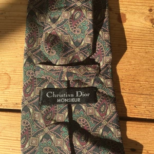 Slips från Christian Dior - Stilig slips från Christian Dior