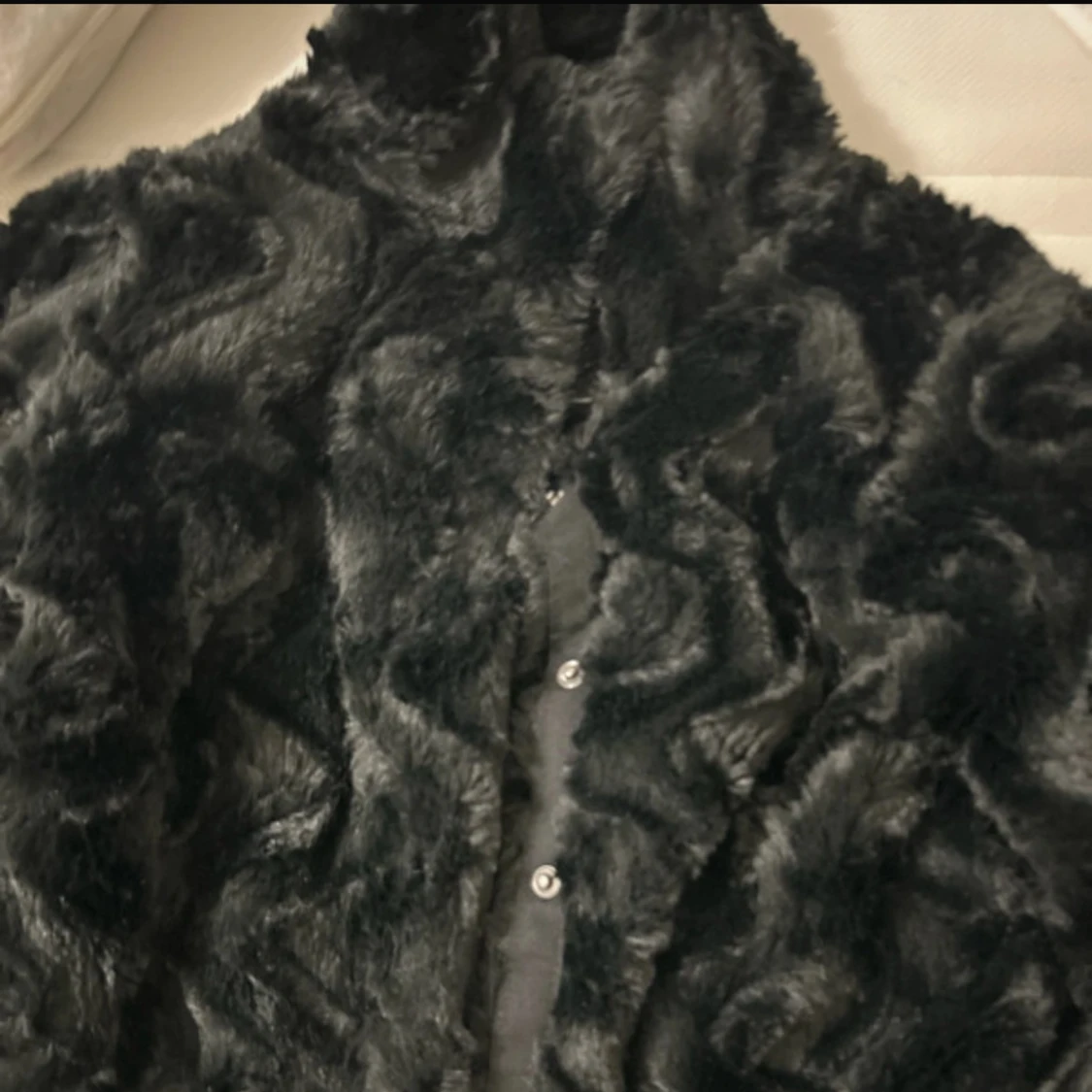 Svart pälsjacka från Vero Moda - 1