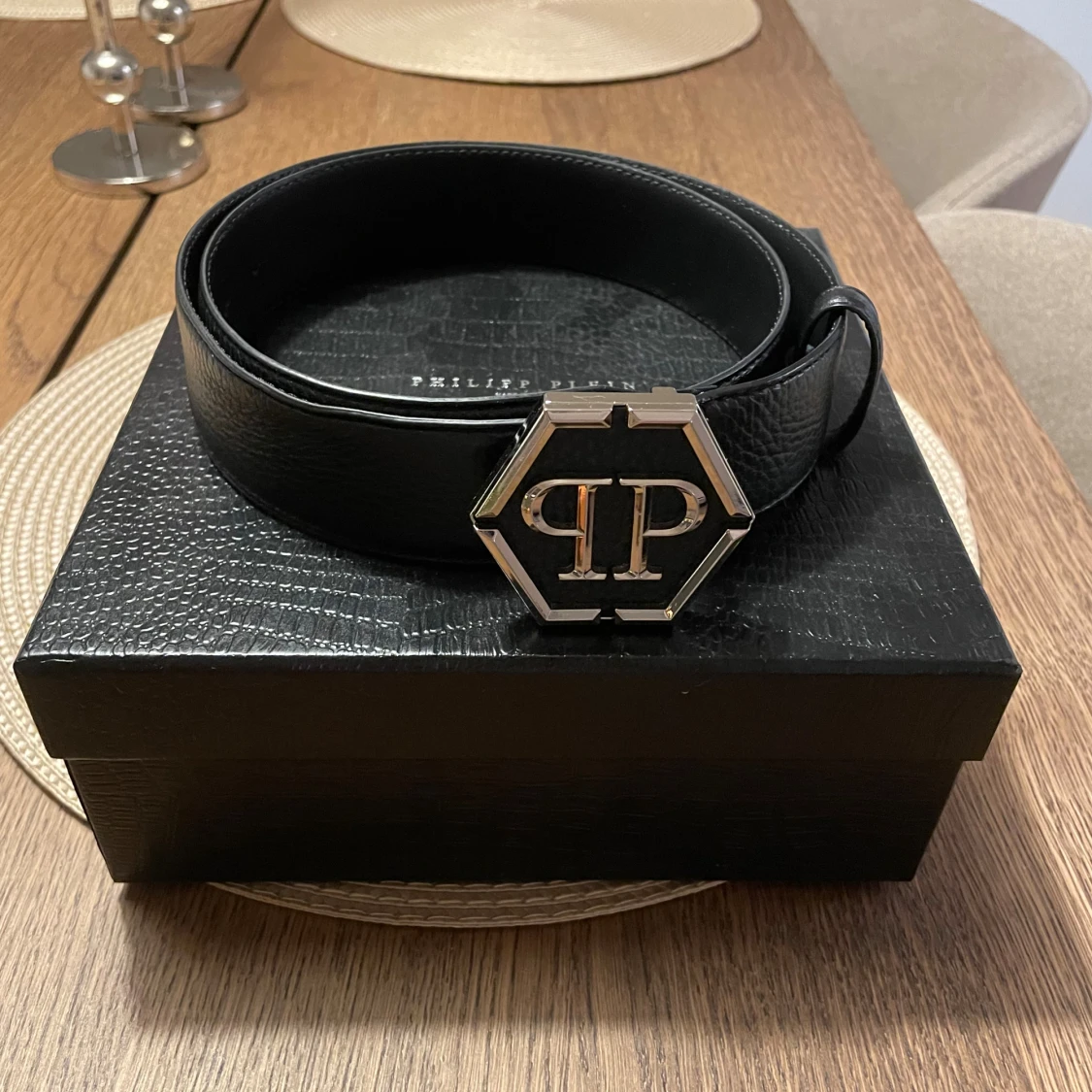 Svart bälte från Philipp Plein