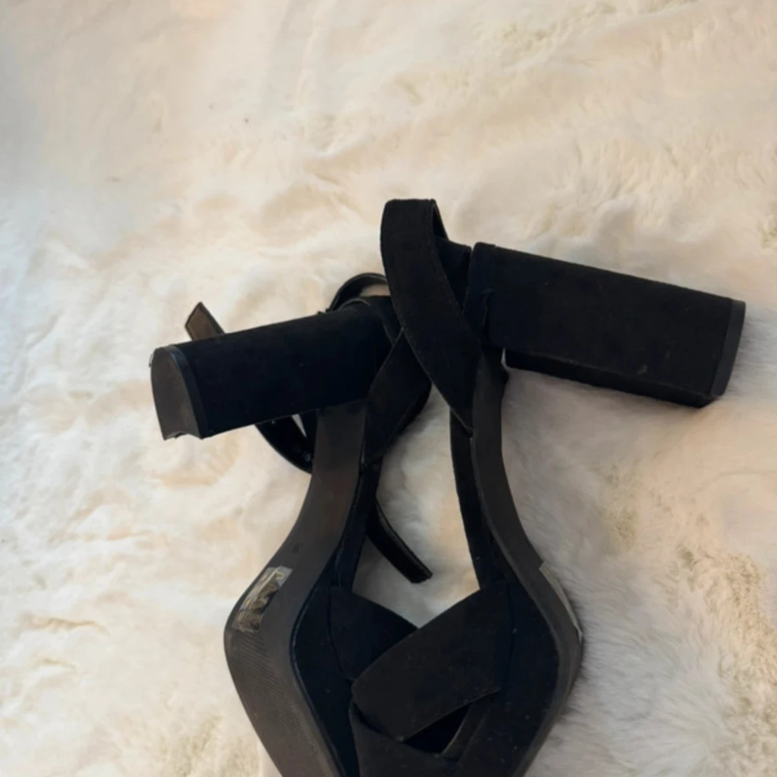 Svarta sandaler med klack och spänne - 3