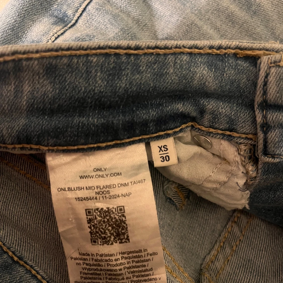 Ljusblå bootcut jeans från ONLY - 4