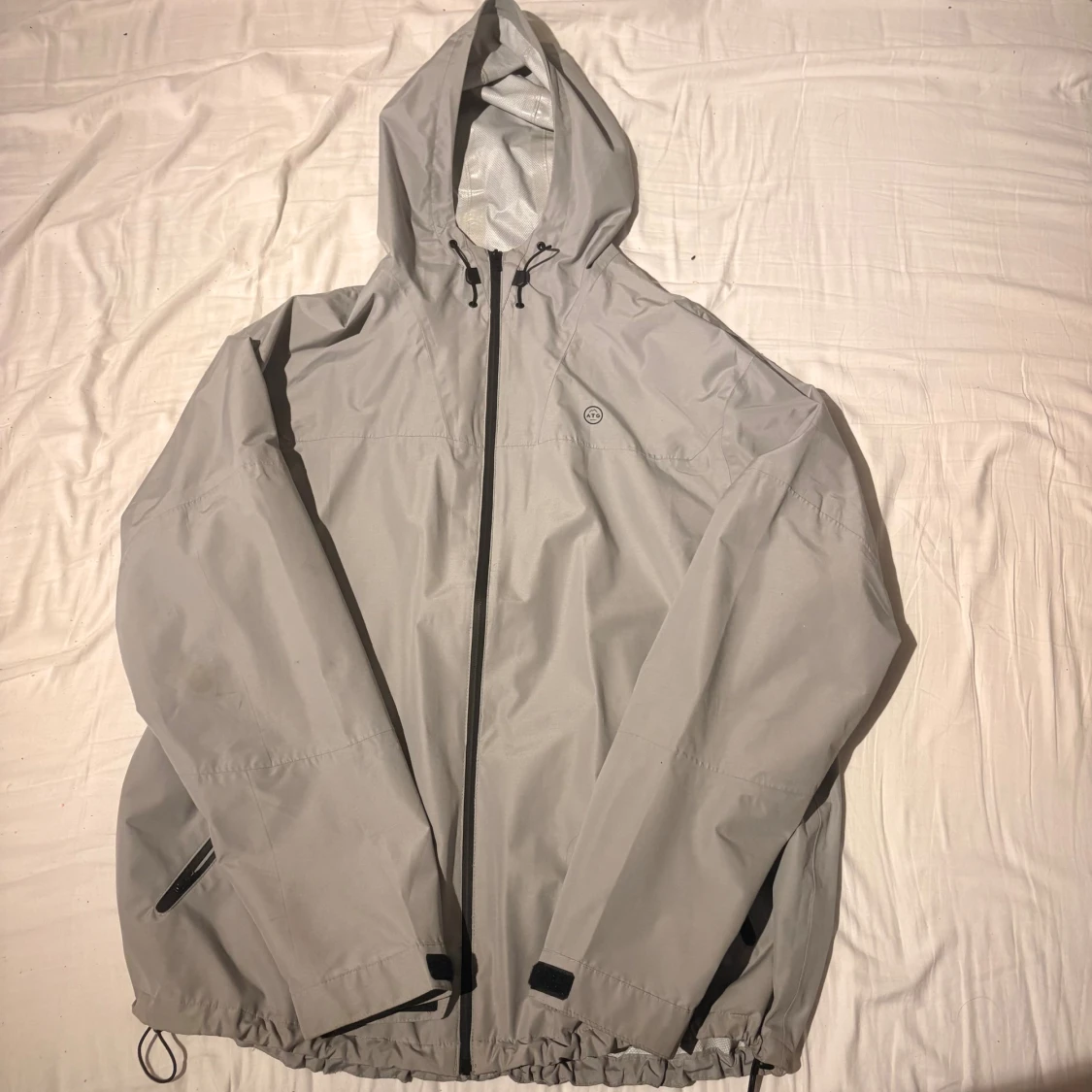 Ljusgrå vindjacka från Wrangler ATG XL