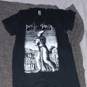 Svart t-shirt med tryck och text - Pesten noire tshirt 