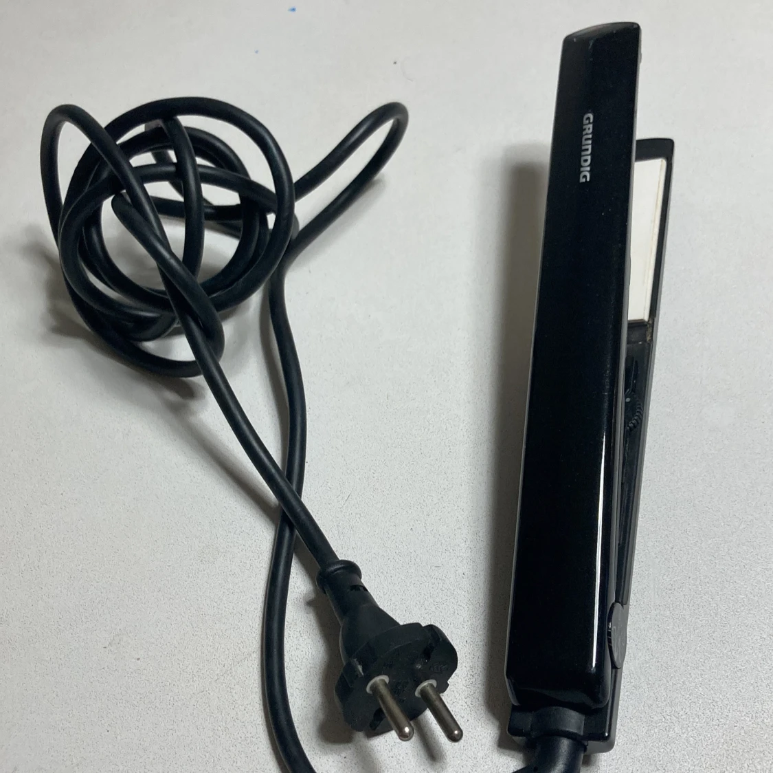 Grundig Styler Plus Plattång