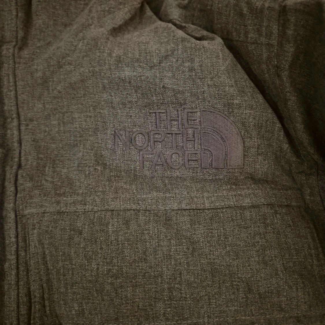 Grå dunjacka från The North Face - 3
