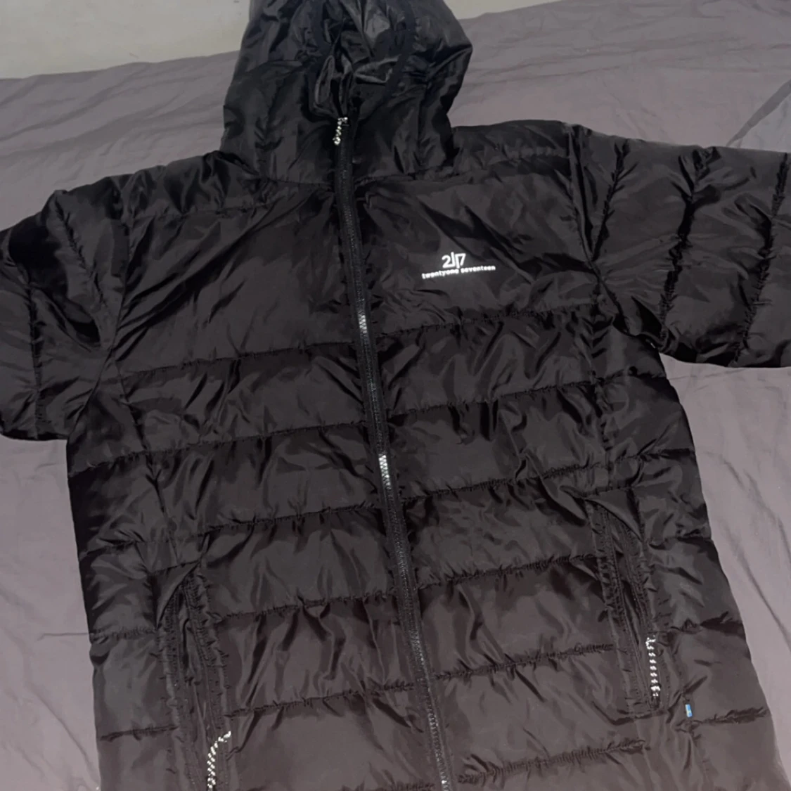 Svart pufferjacka från 2117 - 3