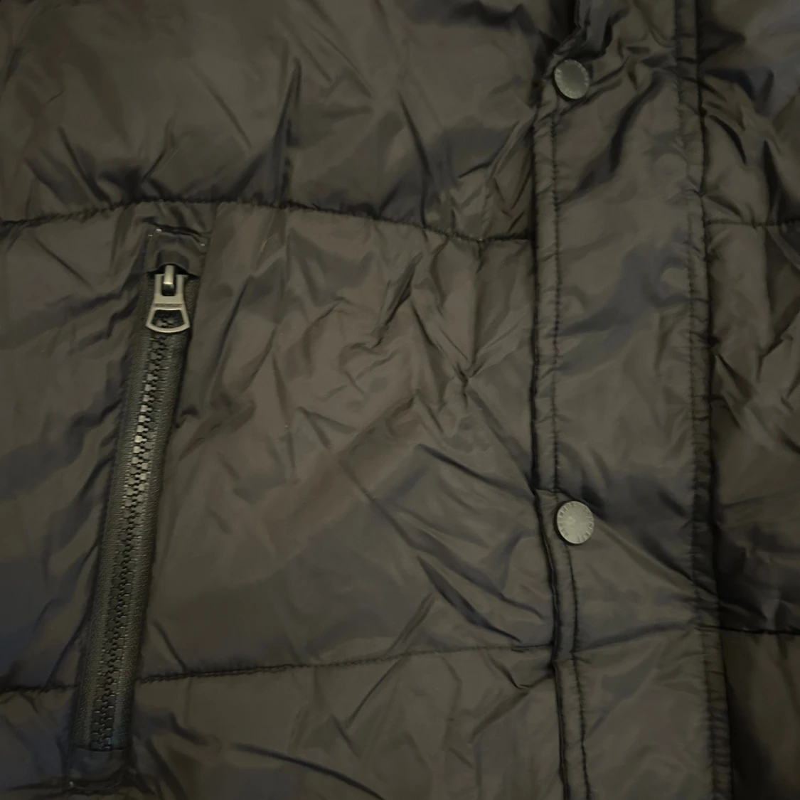 Svart pufferjacka från Burberry - 1