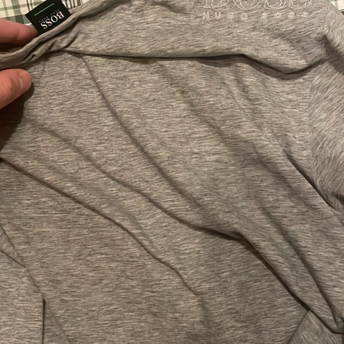 Grå t-shirt från Hugo Boss - 2