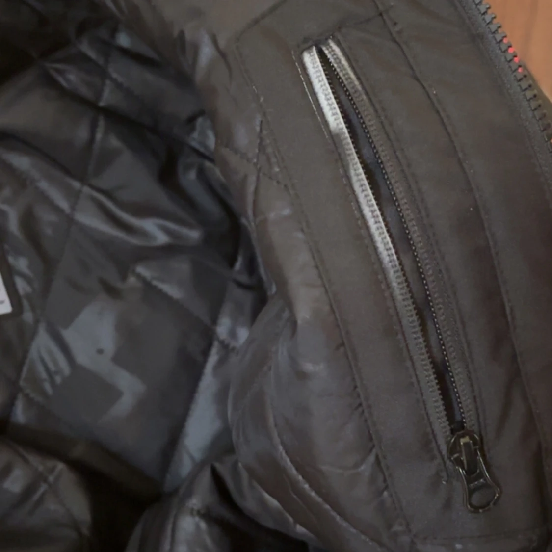 Svart FXR vinteroverall med färgglada tryck - 3