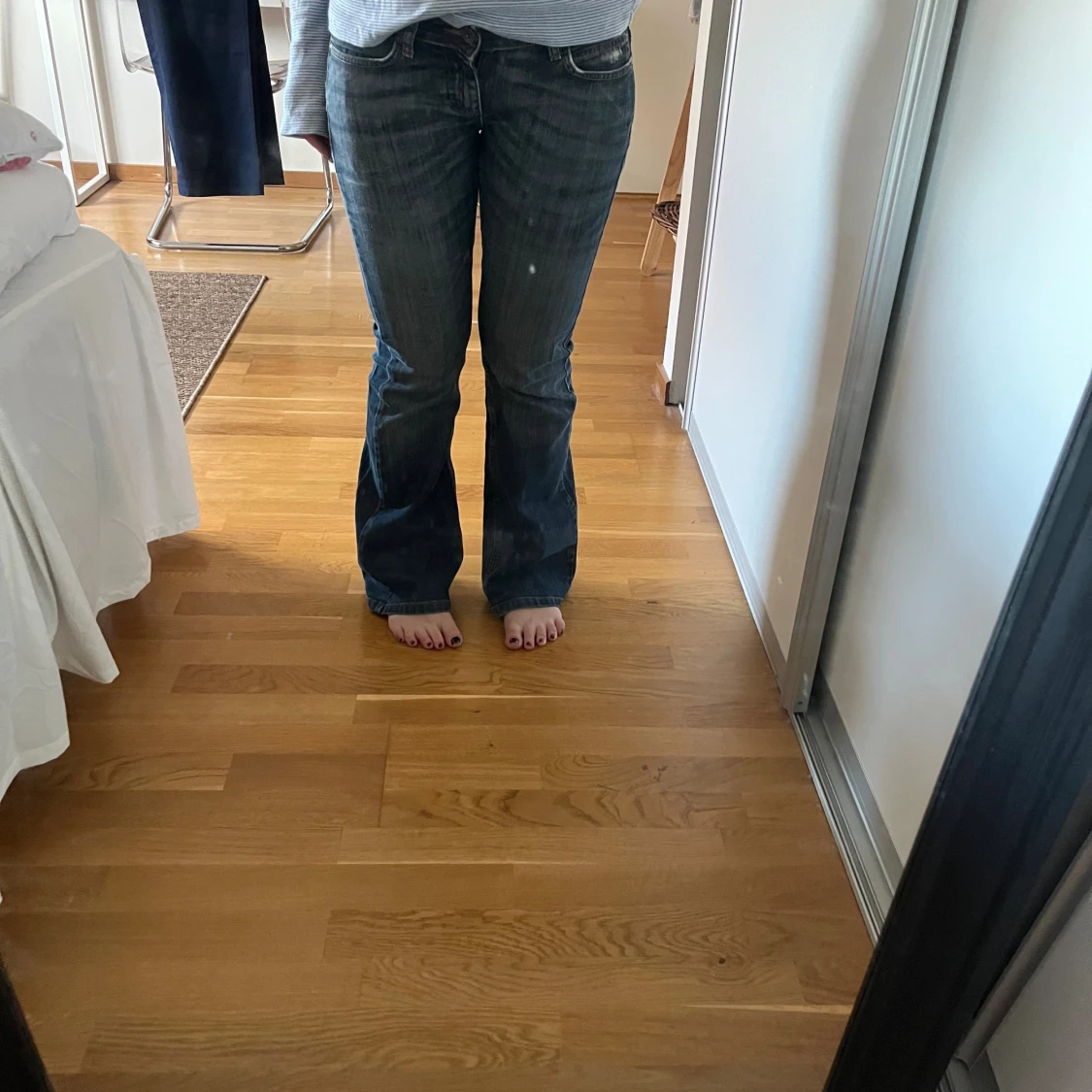 Low waist bootcut jeans