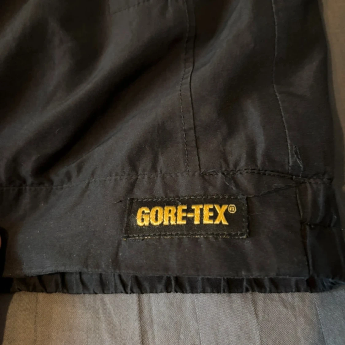 Svart vindjacka från J.Lindeberg - 4