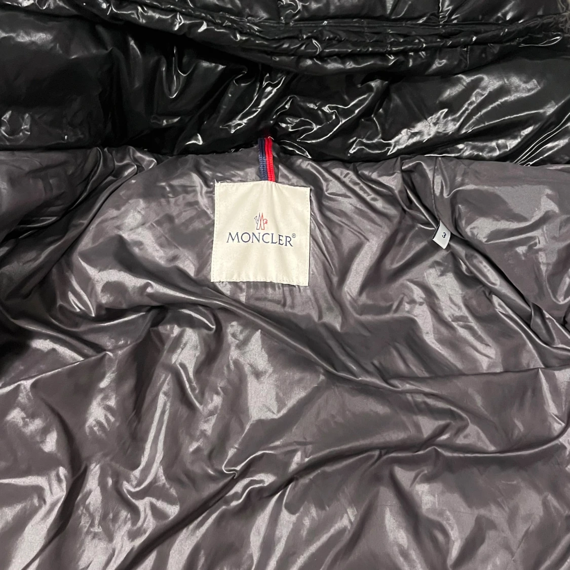 Svart Moncler pufferjacka med huva - 4