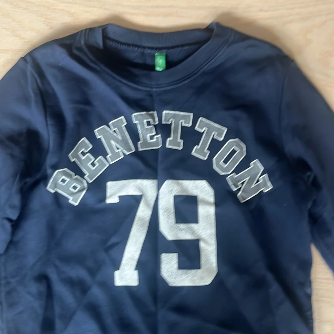 Mörkblå sweatshirt från Benetton - 2