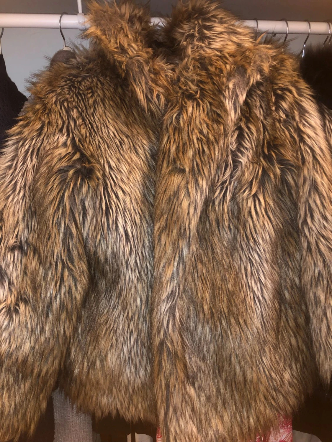 Brun fluffig pälsjacka - 1