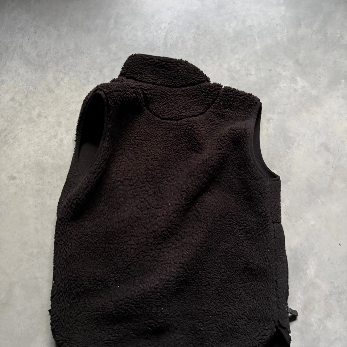 Svart fleeceväst från J.Lindeberg - 1