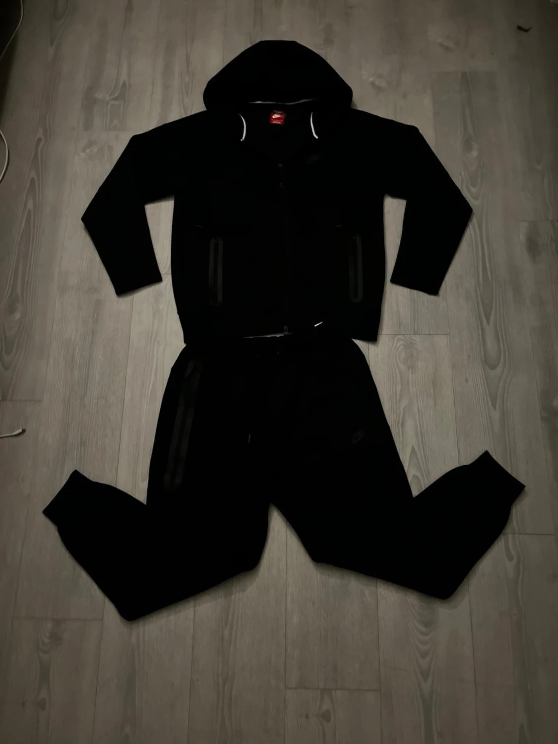 Nike Tech – Svart (M) / Komplett set - 1