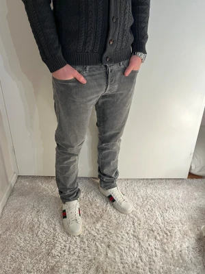Ralph Lauren jeans  - Ralph Lauren Jeans | skick 9/10 | Storlek 32/32 | Pris - 599kr | Modellen är ca 178cm lång | Hör av dig vid minsta fråga eller fundering!!