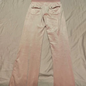 Rosa juicy byxor - Jätte snygga ljusrosa juicy byxor!