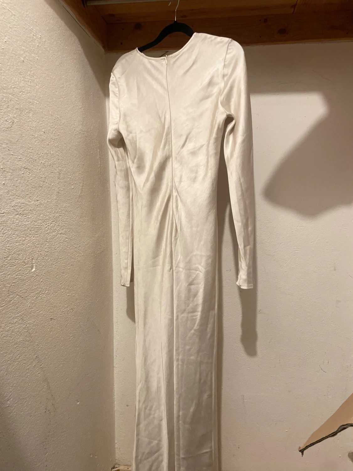 Beige  långärmad maxiklänning - 1