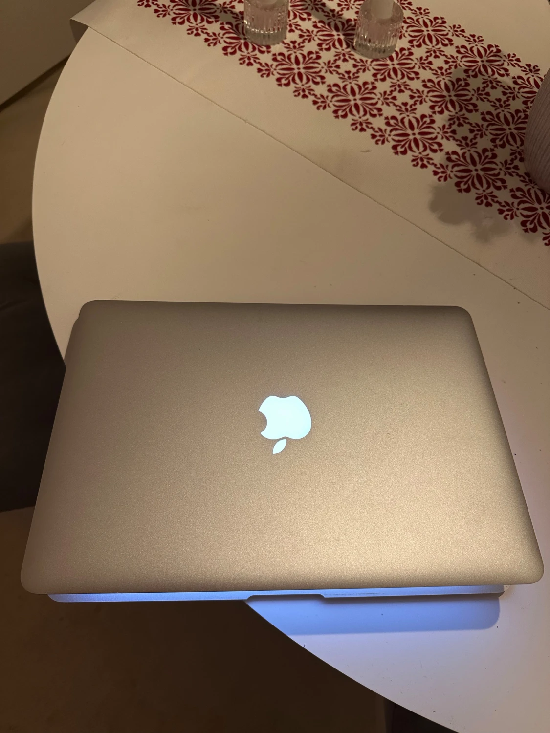 MacBook Air 13-inch (2017) - 1