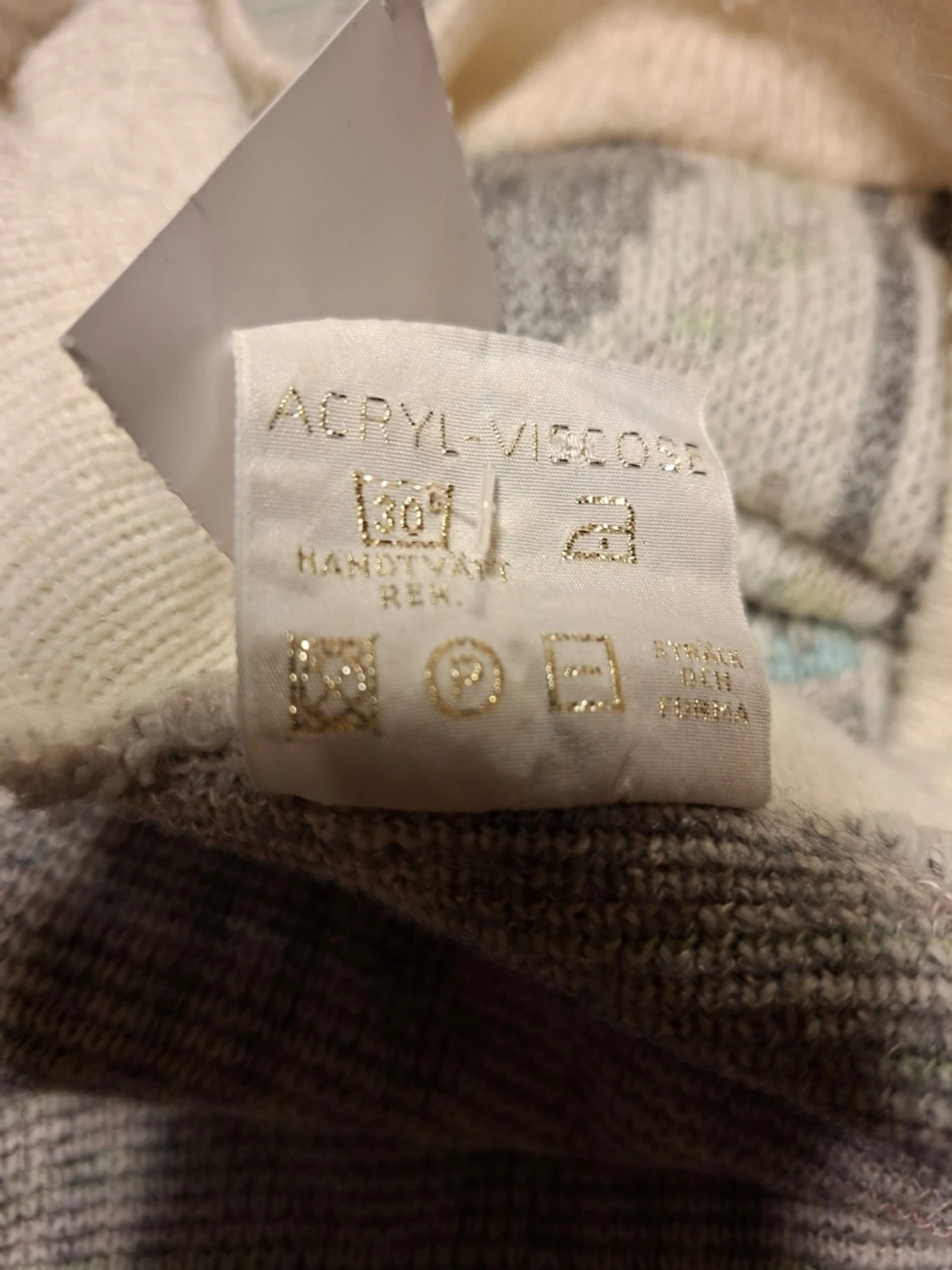 Mönstrad stickad tröja från 18 Carat - 4